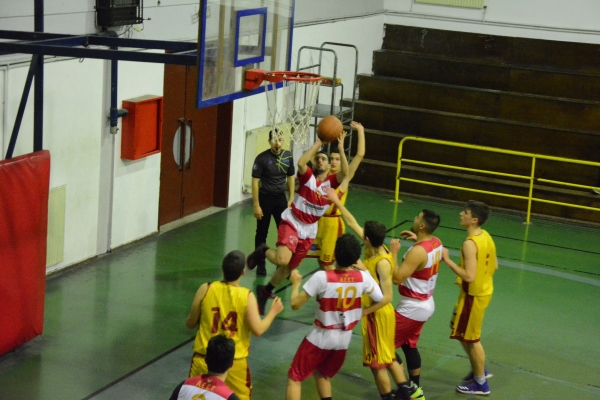 &Omicron;&lambda;&omicron;&kappa;&lambda;ή&rho;&omega;&sigma;&alpha;&nu; &tau;&iota;&sigmaf; &upsilon;&pi;&omicron;&chi;&rho;&epsilon;ώ&sigma;&epsilon;&iota;&sigmaf; &tau;&omicron;&upsilon;&sigmaf; &omicron;&iota; έ&phi;&eta;&beta;&omicron;&iota;